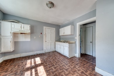 158 Norfolk St, Springfield, MA 01109 - photo 5