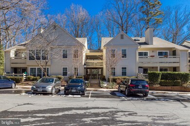 2217 Lovedale Ln unit 208A, Reston, VA 20191 - photo 2