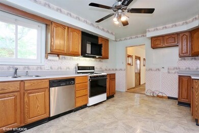 73 Lansing St, La Porte, IN 46350 - photo 3