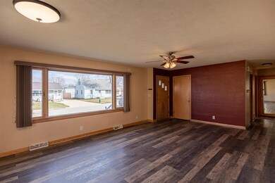 434 22nd St NW, Cedar Rapids, IA 52405 - photo 5