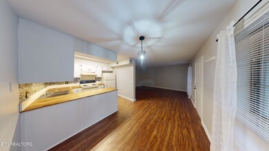 5-Dining_Kitchen