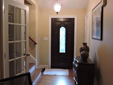 19 Walker Ct, Greenwich, CT 06831 - photo 3