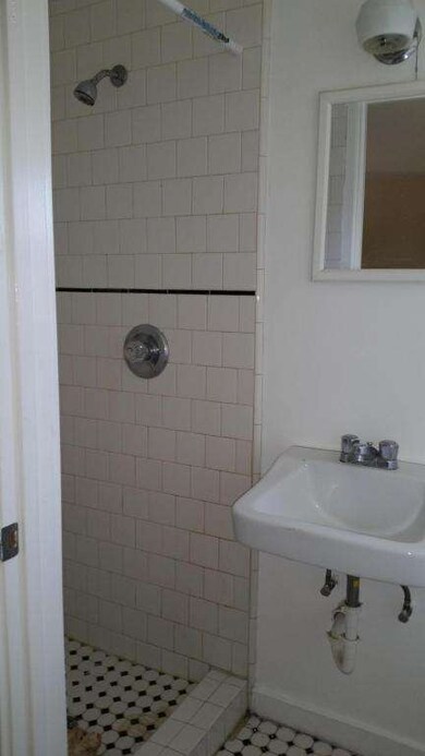 studio bathroom