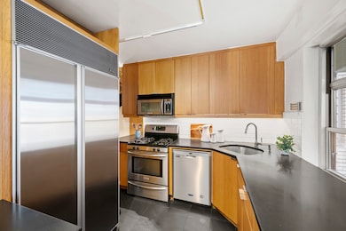 Stewart House Apartments unit 11L, New York, NY 10003 - photo 4