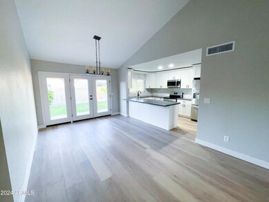 1460 E Todd Dr, Tempe, AZ 85283 - photo 3