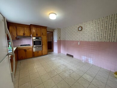 10 Monroe St, Lawrence, MA 01843 - photo 2