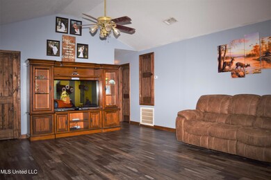 154 Don Barton Rd, Lucedale, MS 39452 - photo 5