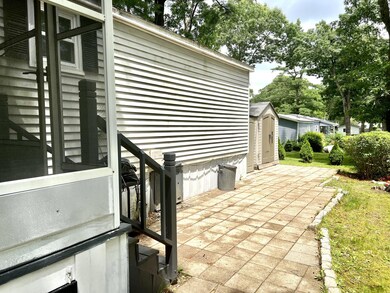 113 Dolittle Ln, Wareham, MA 02576 - photo 5