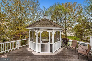 5702 Regal Crest Ct, Clifton, VA 20124 - photo 4