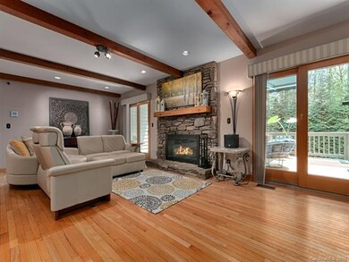 Spacious living room