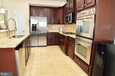 910 Hall Station Dr unit 200, Bowie, MD 20721 - photo 6