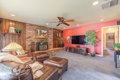 2027 Shasta St, Mojave, CA 93501 - photo 5