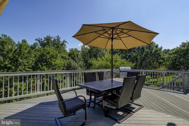 16074 Olmstead Ln, Woodbridge, VA 22191 - photo 2