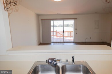 105 Lynnhaven Ct, Colonial Beach, VA 22443 - photo 6