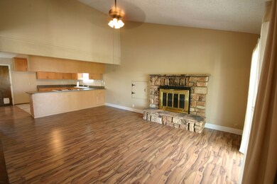 2826 Starlight Blvd, Redding, CA 96001 - photo 3