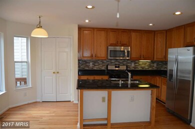 2595 James Madison Cir, Herndon, VA 20171 - photo 3