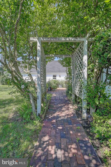 11806 Rivershore Dr, Dunkirk, MD 20754 - photo 5