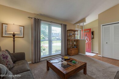 8302 Herrington Ct, Louisville, KY 40228 - photo 7