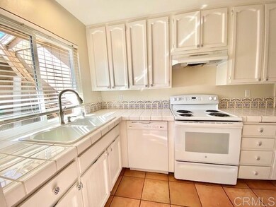 1963 Misty Cir, Encinitas, CA 92024 - photo 2