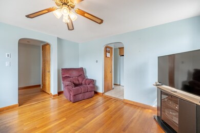 105 Dartmouth St, Medford, MA 02155 - photo 6