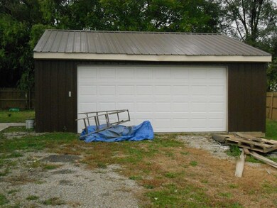 417 Oak St, Marion, OH 43302 - photo 2