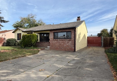 6313 Leola Way, Sacramento, CA 95824 - photo 2