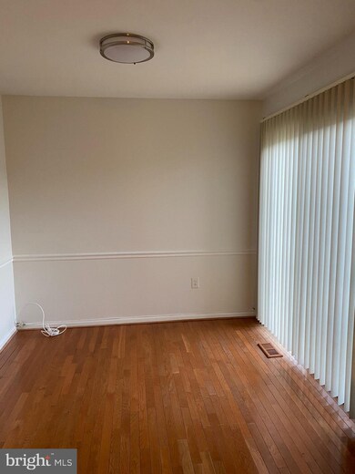 11713 Summer Oak Dr, Germantown, MD 20874 - photo 4