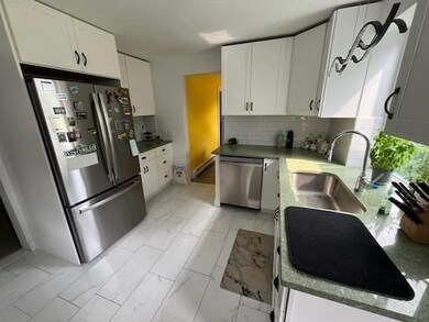 434 Circuit St, Hanover, MA 02339 - photo 3