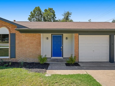 1720 Richmond Dr, Bedford, TX 76022 - photo 4