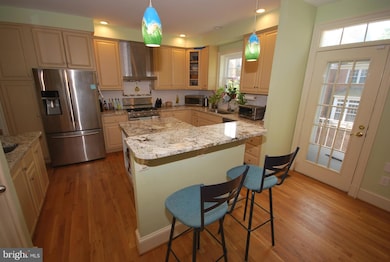 7914 Quarry Ridge Way, Bethesda, MD 20817 - photo 5