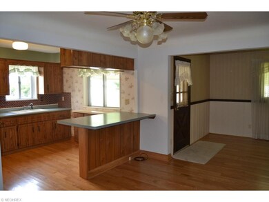 DINING ROOM - KITCHEN