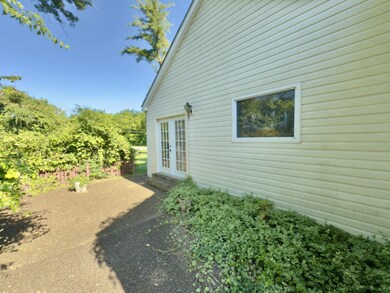 113 Bluff Springs Rd, McMinnville, TN 37110 - photo 7