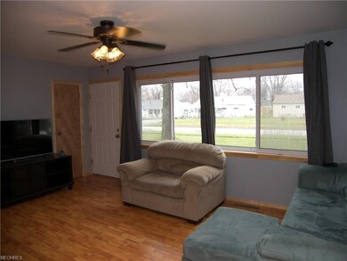 4524 Camden Ave, Lorain, OH 44055 - photo 2