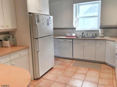 13 Circle Dr, Margate City, NJ 08402 - photo 5