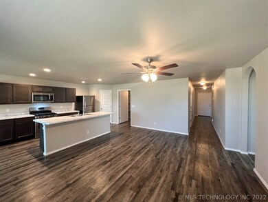 1800 S 11th St, Broken Arrow, OK 74012 - photo 4