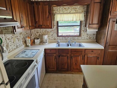 26 Maltais Farm Rd, Lincoln, NH 03251 - photo 7