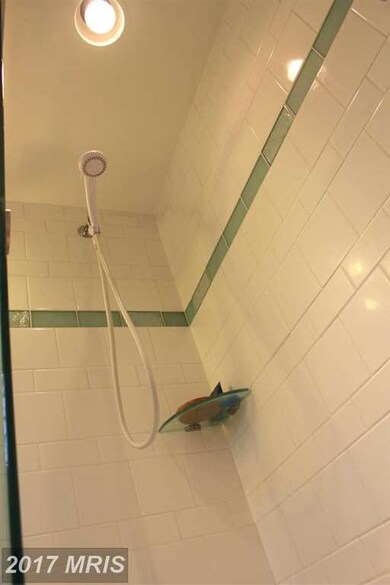 1612 Mount Eagle Place unit N/A, Alexandria, VA 22302 - photo 5