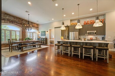 07-Kitchen to Dining