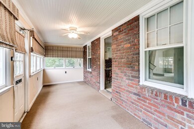 5819 Quintana St, Riverdale, MD 20737 - photo 4