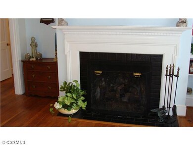 Interior Space/Layout - The gas fireplace is invit