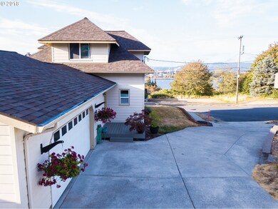 608 E C St, Rainier, OR 97048 - photo 5