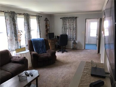 Brand new accent wall that is a great first impres