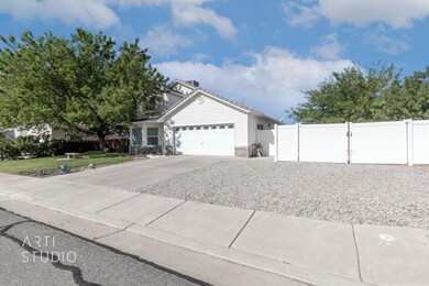 751 N 100 W,Hurricane-Michelle cloud-03