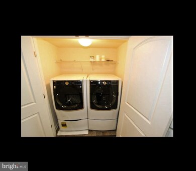 25298 Arrowroot Terrace, Chantilly, VA 20152 - photo 7