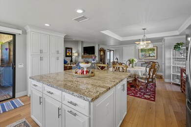 211 Camino Arroyo N, Palm Desert, CA 92260 - photo 4