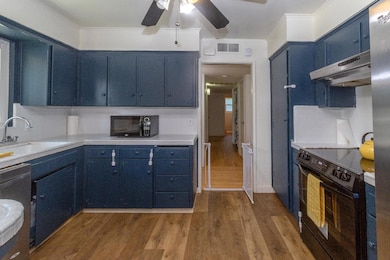 1530 W Roberts Ave, Fresno, CA 93711 - photo 4