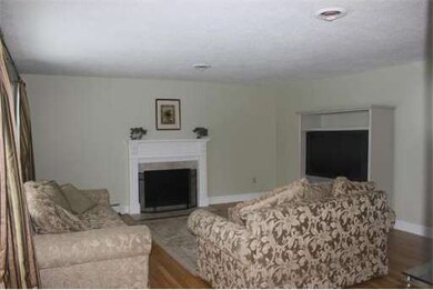 5 Hickory Ln, Hudson, MA 01749 - photo 3