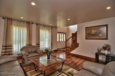 527 Wedge Dr, Scranton, PA 18519 - photo 5