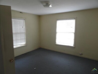 728 E Barbara St, Tyler, TX 75701 - photo 6