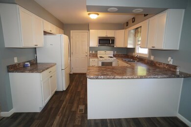 371 Pheasant Run Dr, Batesville, IN 47006 - photo 2